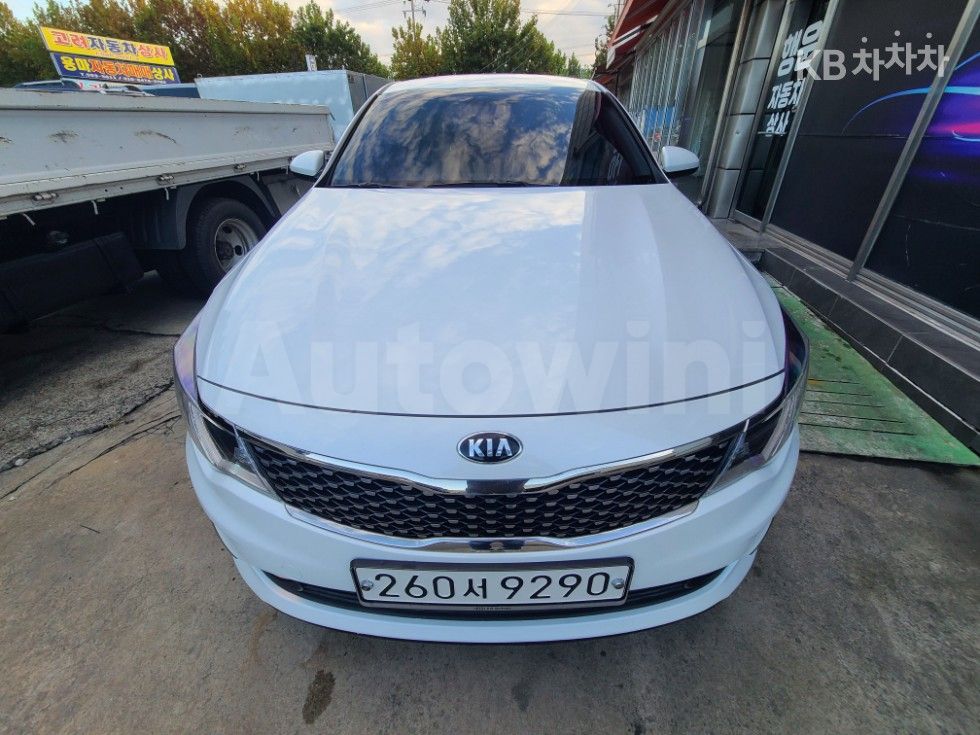 2018 KIA K5 VIN: KNAGS416BJA207804
