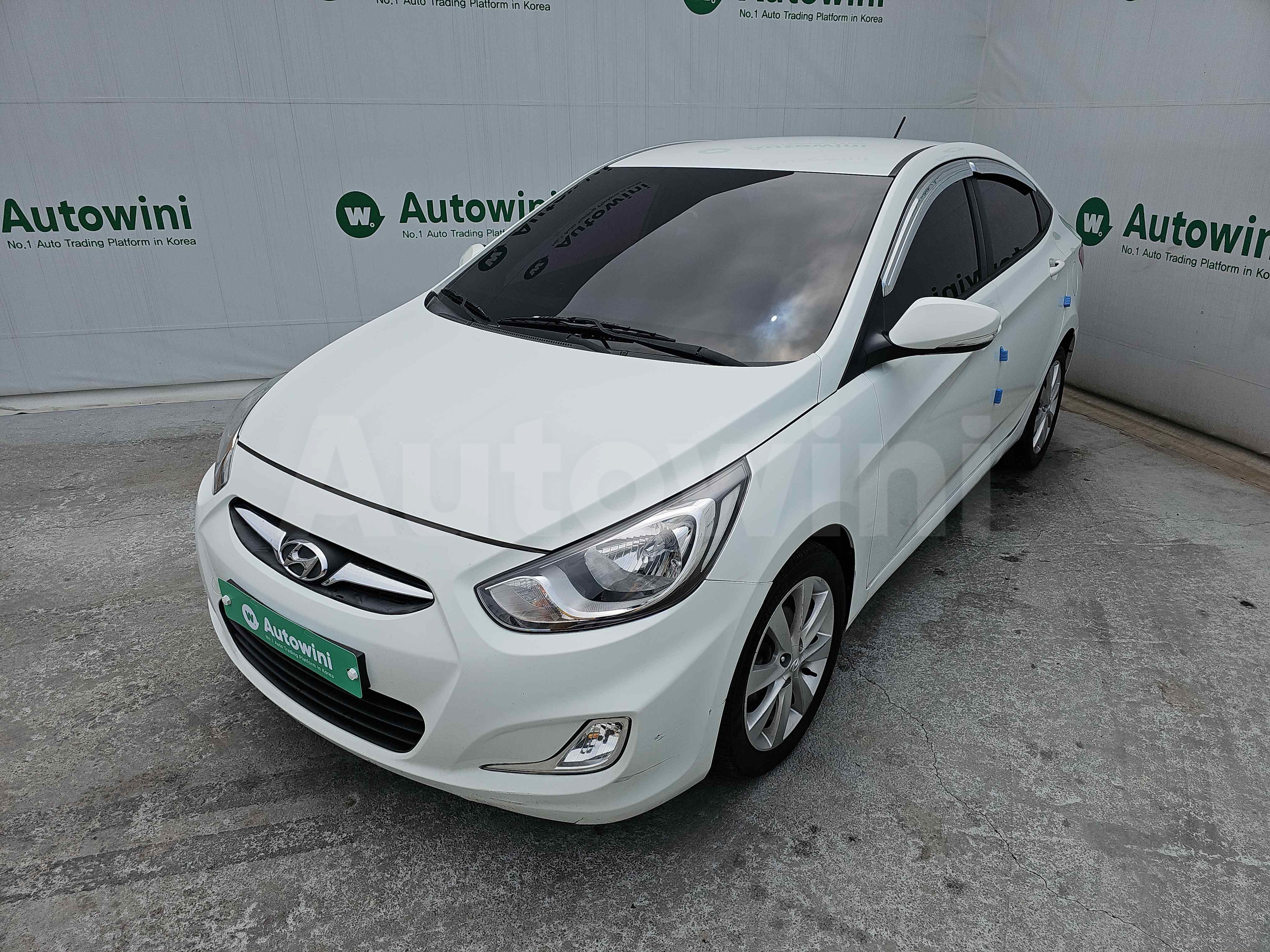 2013 HYUNDAI ACCENT VIN: KMHCT41UBDU457605