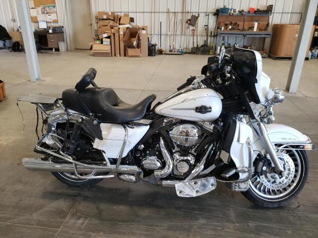 2012 HARLEY-DAVIDSON FLHTCU ULT VIN: 1HD1FCM1XCB630638