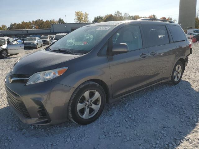 2018 TOYOTA SIENNA LE VIN: 5TDKZ3DC8JS938900
