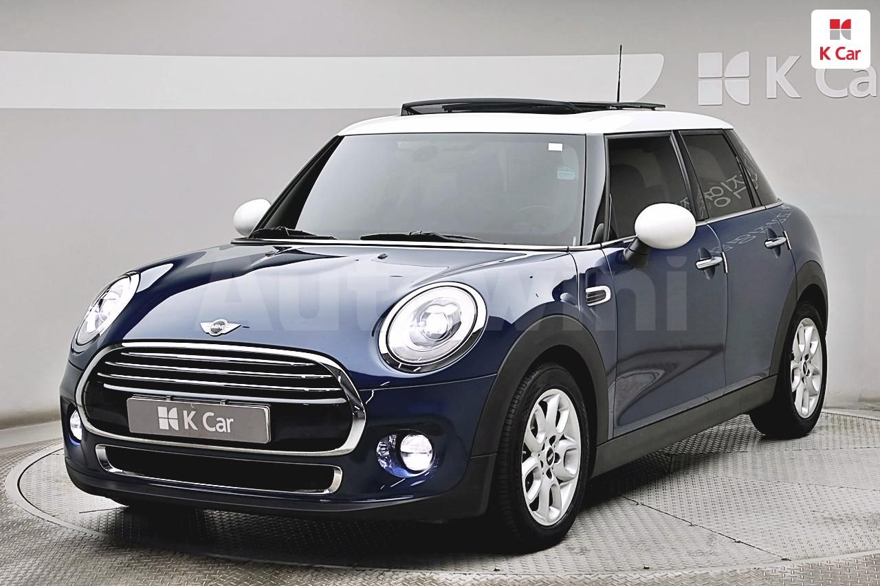 2017 MINI COOPER VIN: WMWXU1104H2G05646