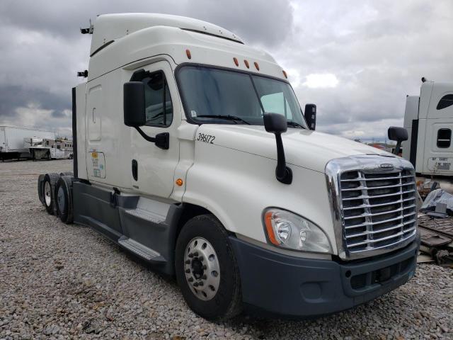 2015 FREIGHTLINER CASCADIA 1 VIN: 3AKJGLD53FSGM8608