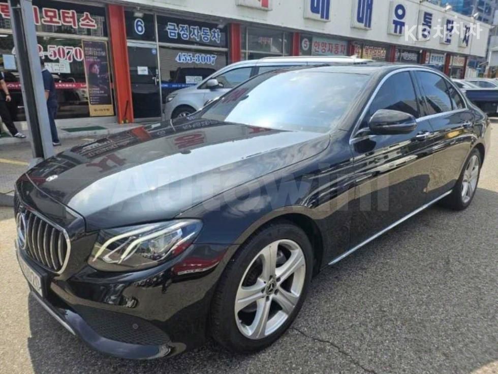 2018 MERCEDES-BENZ E-CLASS VIN: WDDZF4CB0JA385037