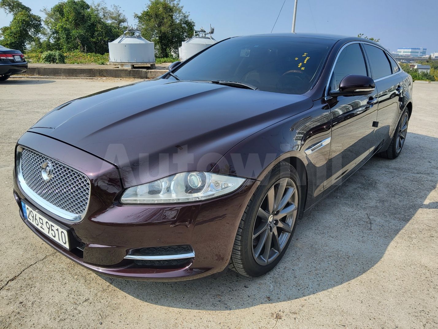2013 JAGUAR XJ VIN: SAJAA2220DNV40485