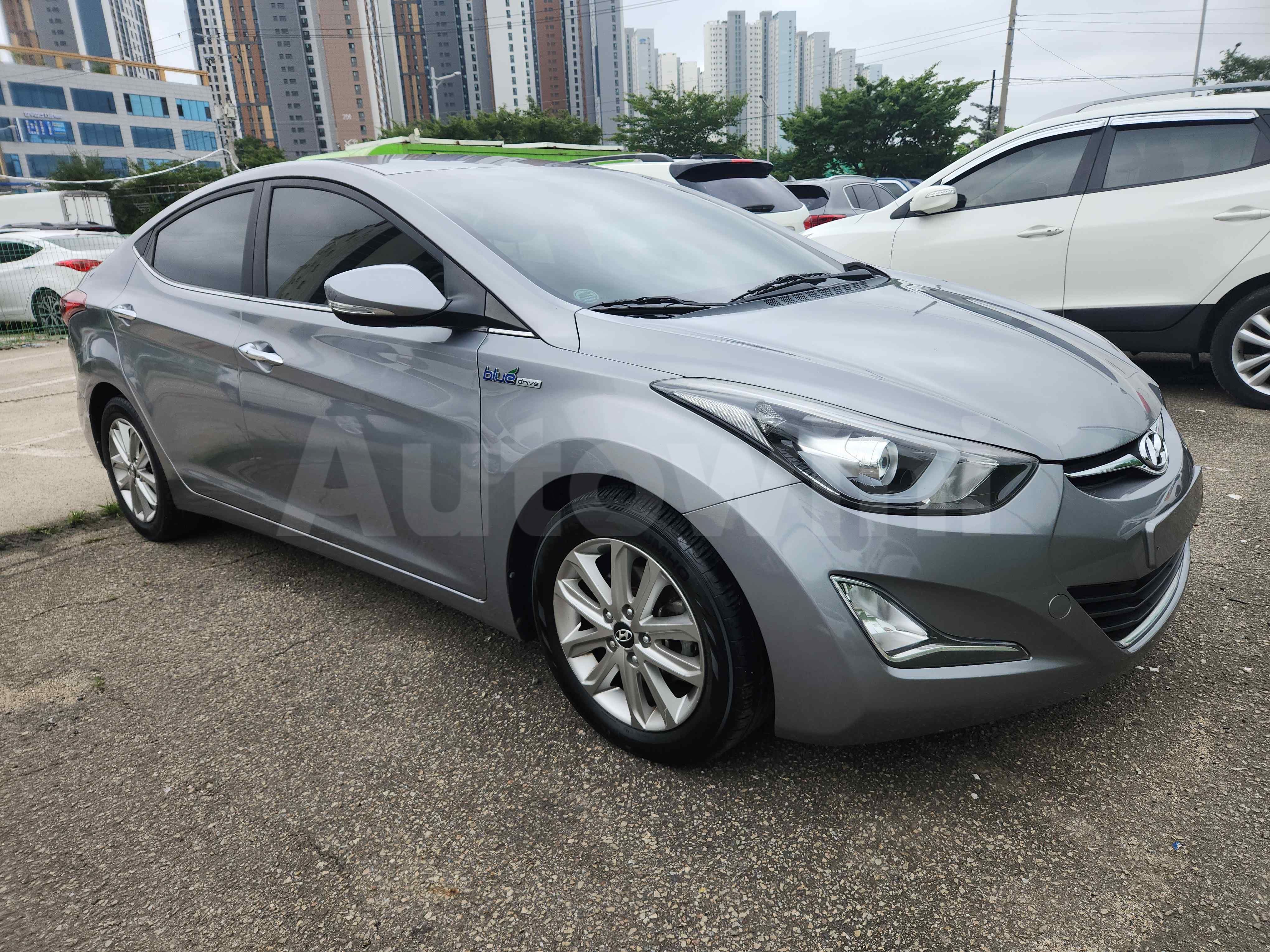 2014 HYUNDAI AVANTE VIN: KMHDG41UBEU102341