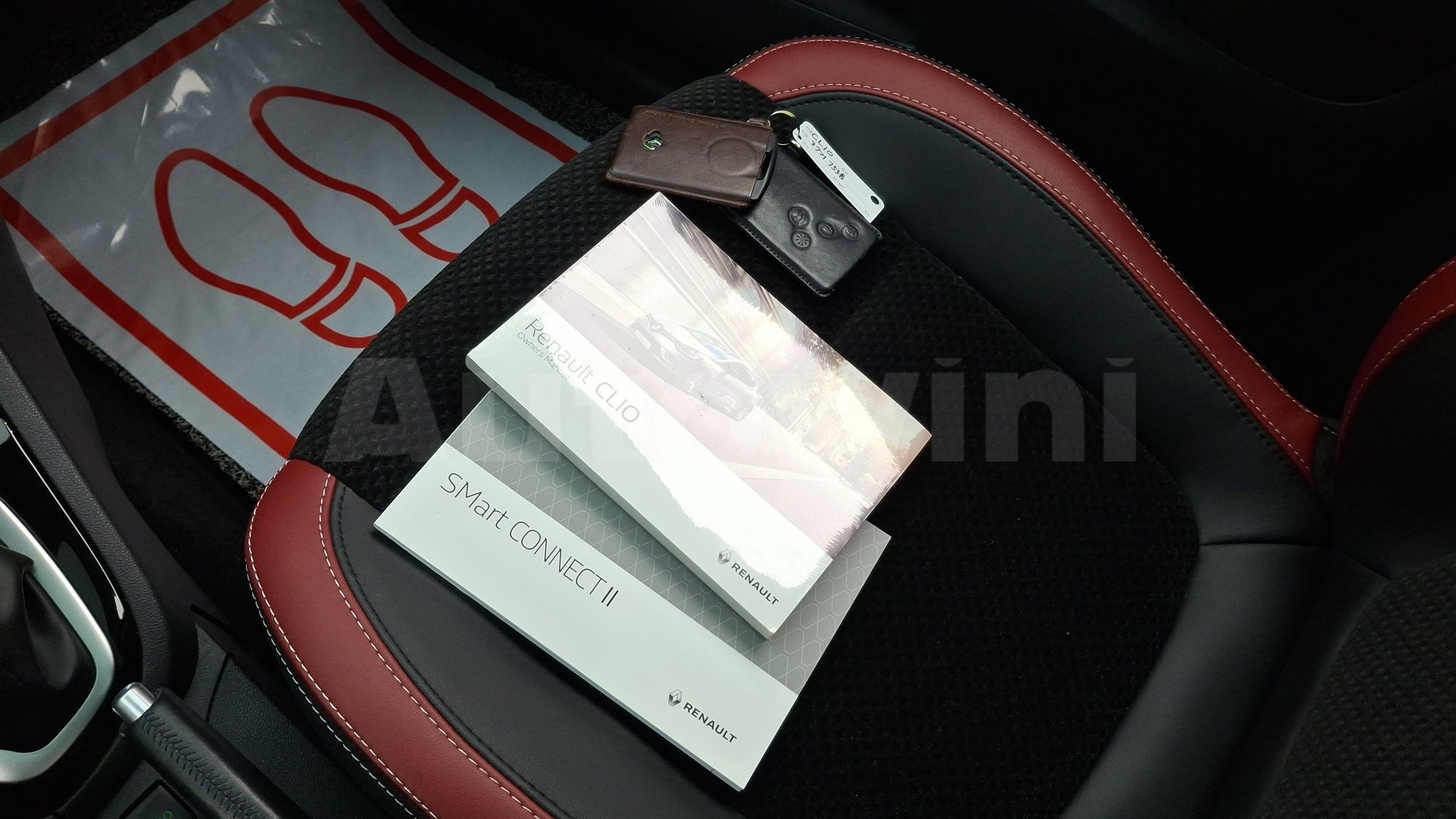 2018 RENAULT CLIO VIN: VF15RBJ0DJR024888