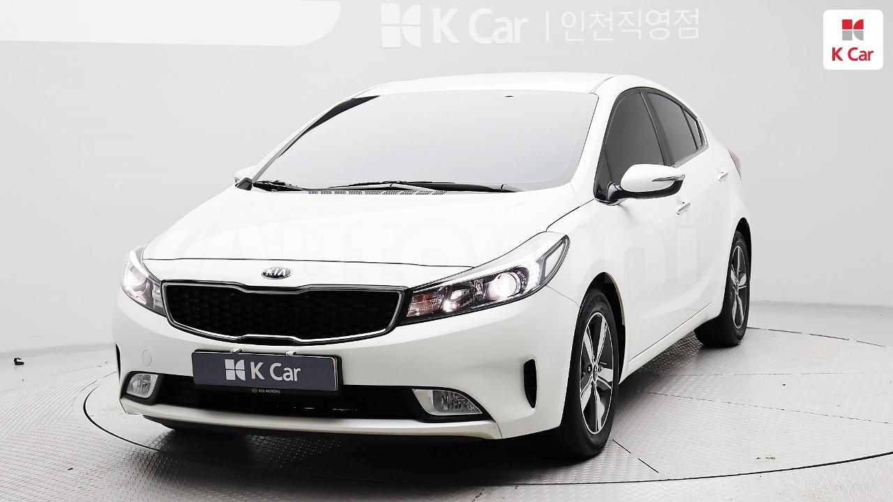 2018 KIA K3 VIN: KNAFK412BJA996153