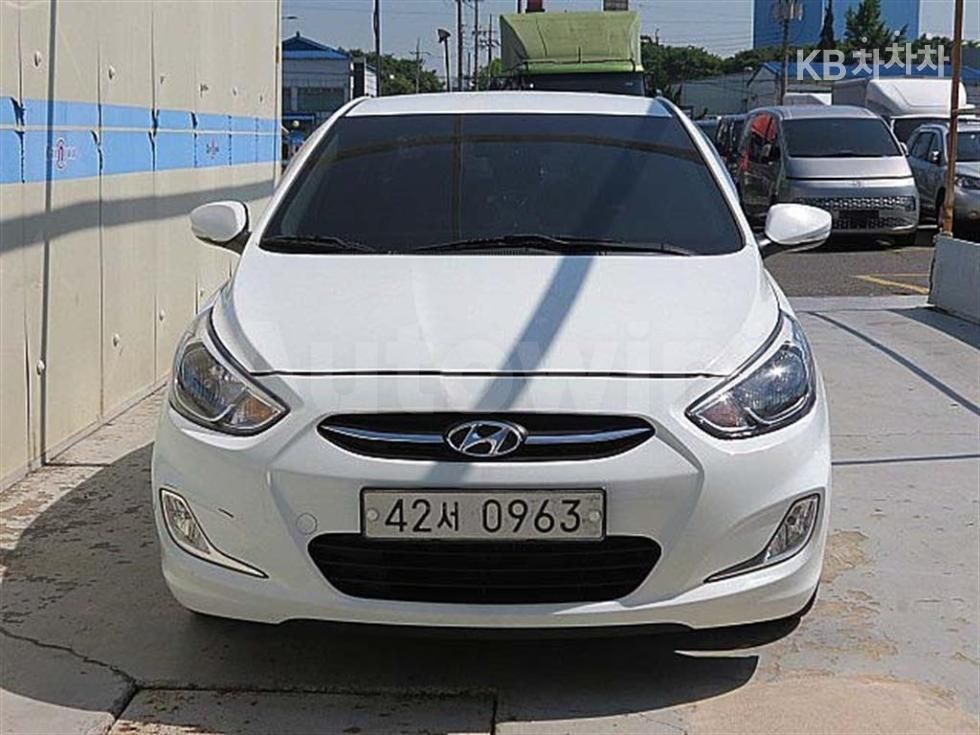 2016 HYUNDAI ACCENT VIN: KMHCT41BEGU086364