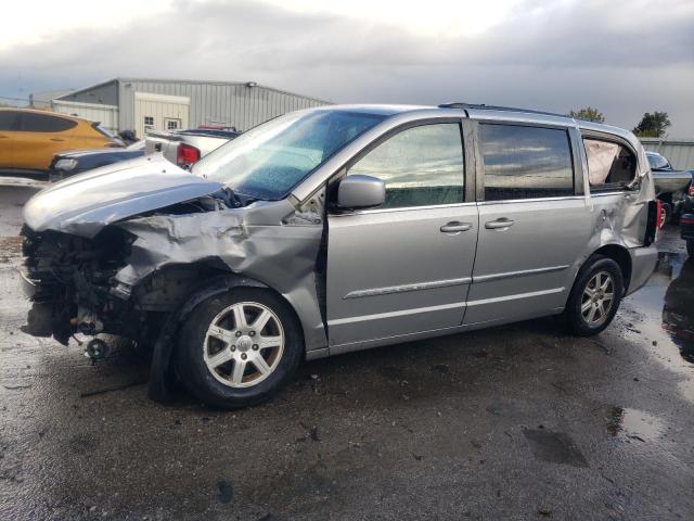 2013 CHRYSLER TOWN & COU VIN: 2C4RC1BG5DR630672
