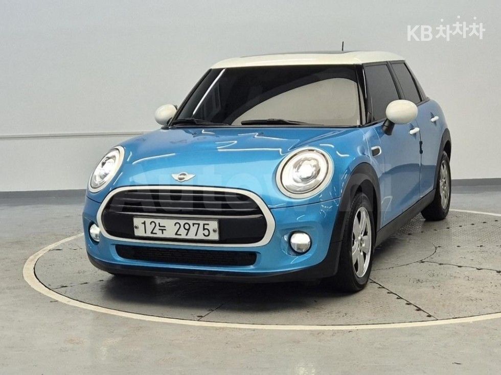 2018 MINI COOPER VIN: WMWXV3107JTC99129