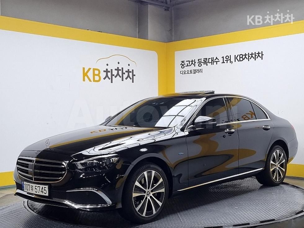 2021 MERCEDES-BENZ E-CLASS VIN: W1KZF5EB8MA951467