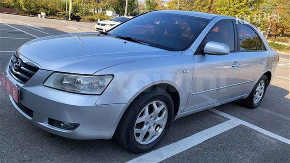 2007 HYUNDAI SONATA VIN: KMHET41BP7A382131