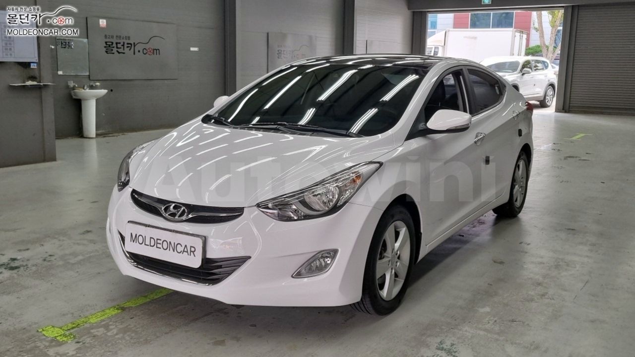 2012 HYUNDAI AVANTE VIN: KMHDG41DBCU581661