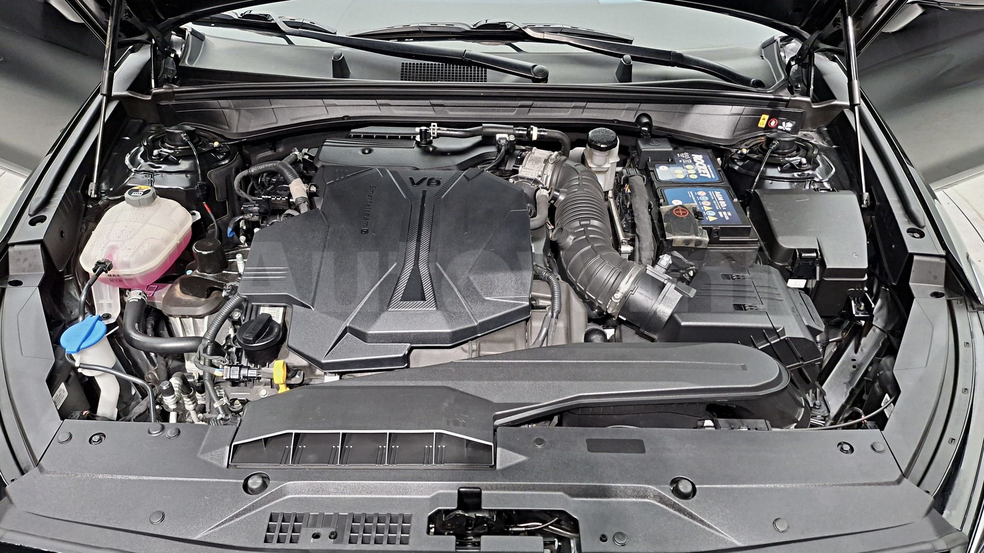 2022 KIA K8 VIN: KNAM441DBNA015137