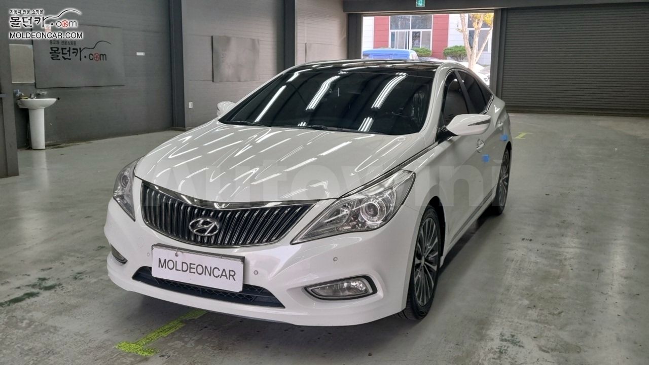 2011 HYUNDAI GRANDEUR VIN: KMHFF41CBCA101587