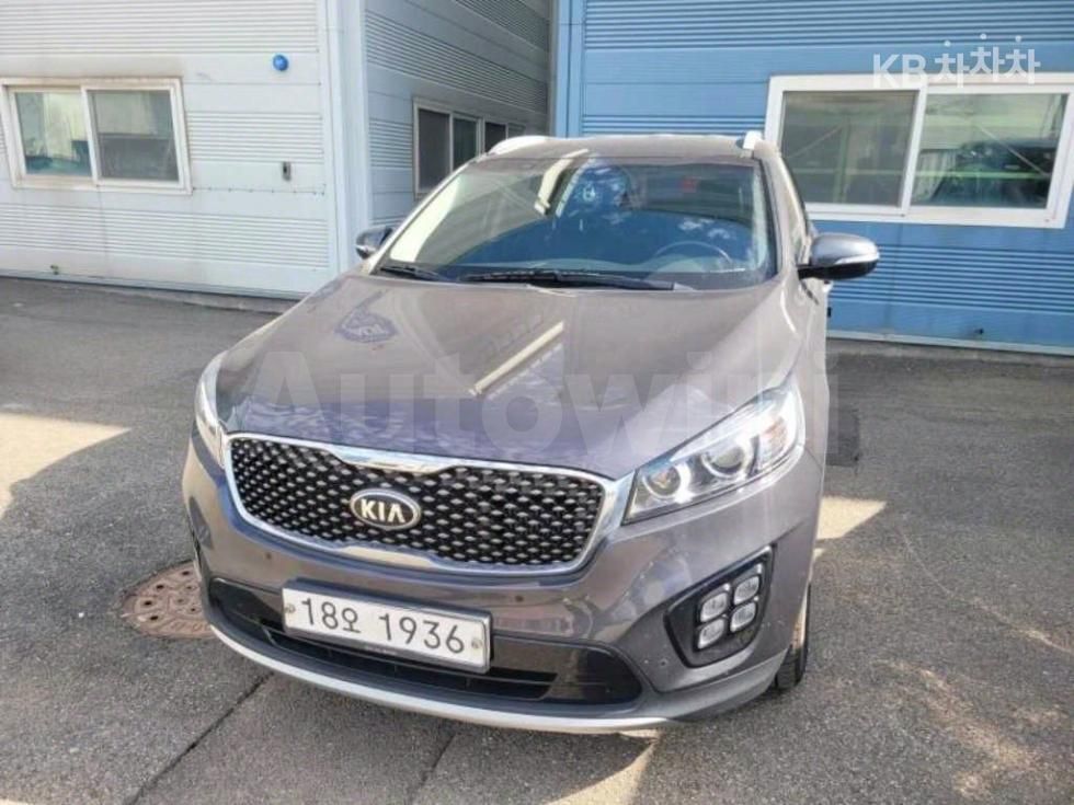 2017 KIA SORENTO VIN: KNAPK81ABHA315337