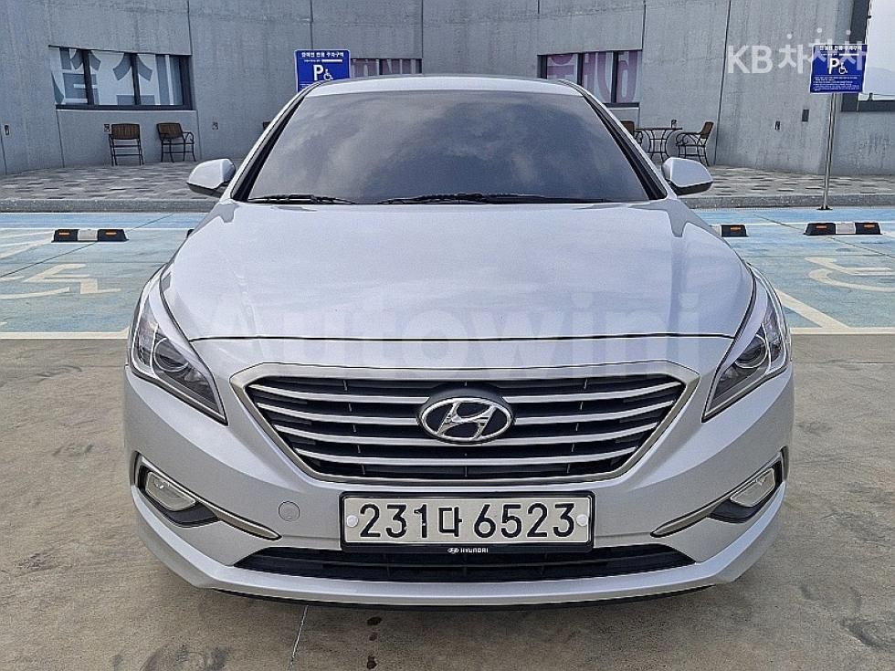 2016 HYUNDAI SONATA VIN: KMHE341DBGA209250