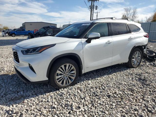 2024 TOYOTA HIGHLANDER VIN: 5TDEBRCH2RS632546
