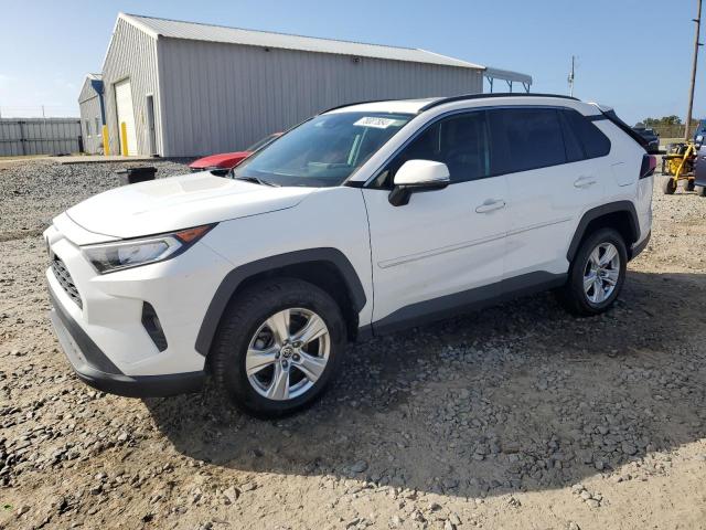 2021 TOYOTA RAV4 XLE VIN: 2T3P1RFV5MC228615