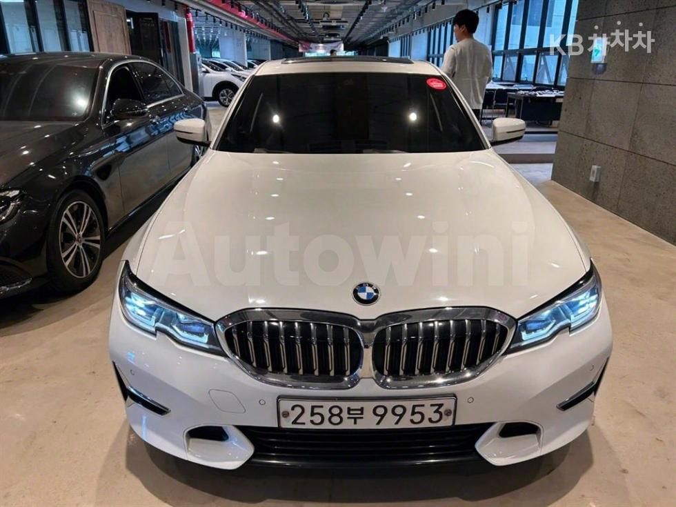 2019 BMW 3 SERIES VIN: WBA5V5104KAJ55406