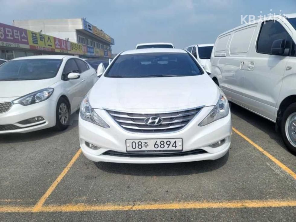 2012 HYUNDAI SONATA VIN: KMHEC41LBCA421847