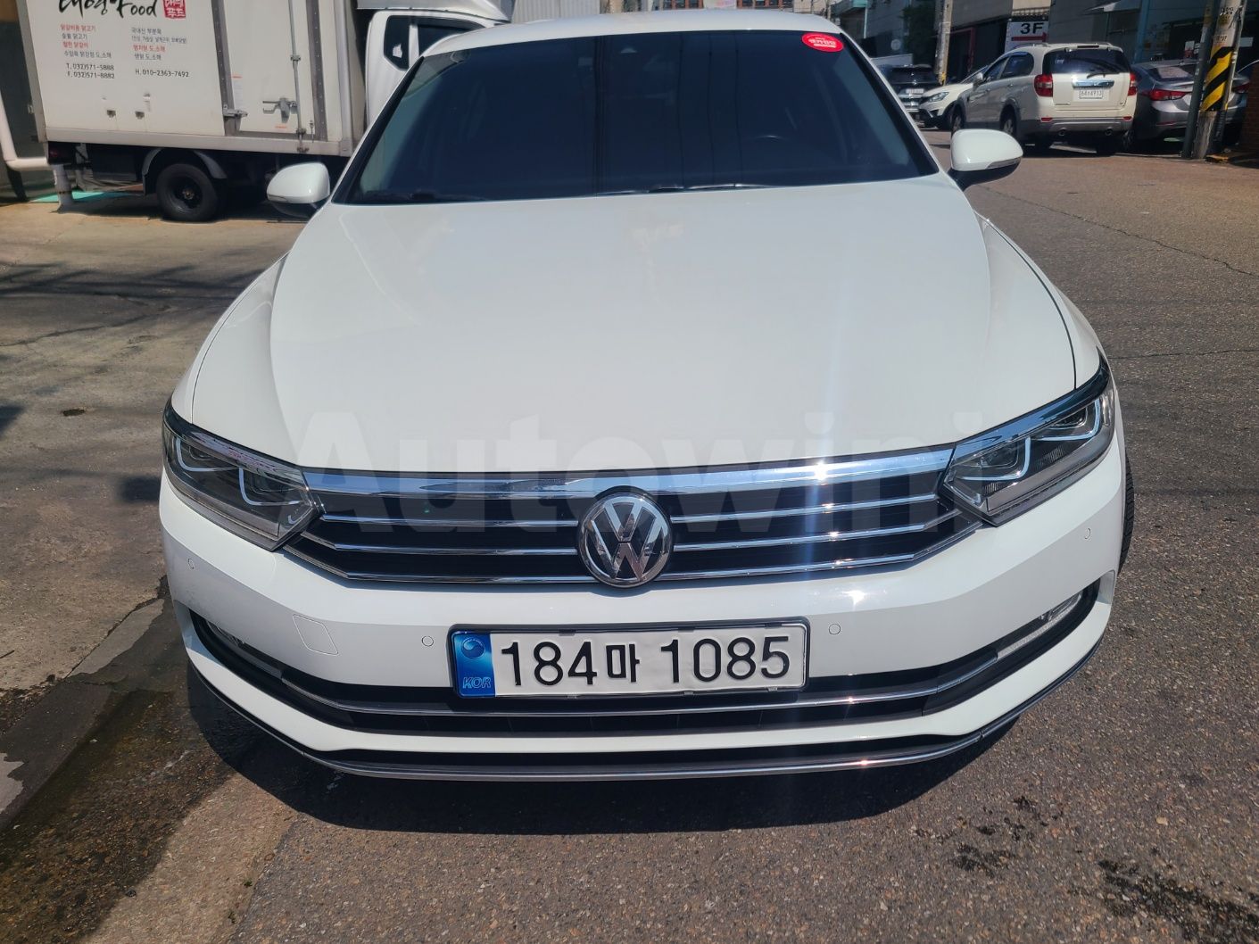 2018 VOLKSWAGEN PASSAT VIN: WVWZZZ3CZJE121982