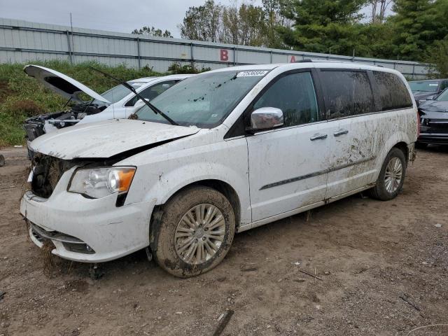 2016 CHRYSLER TOWN & COU VIN: 2C4RC1JGXGR221640