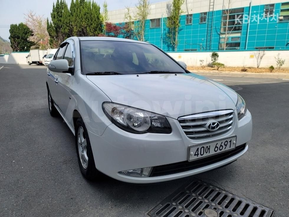2010 HYUNDAI AVANTE VIN: KMHDU41BBAU120917