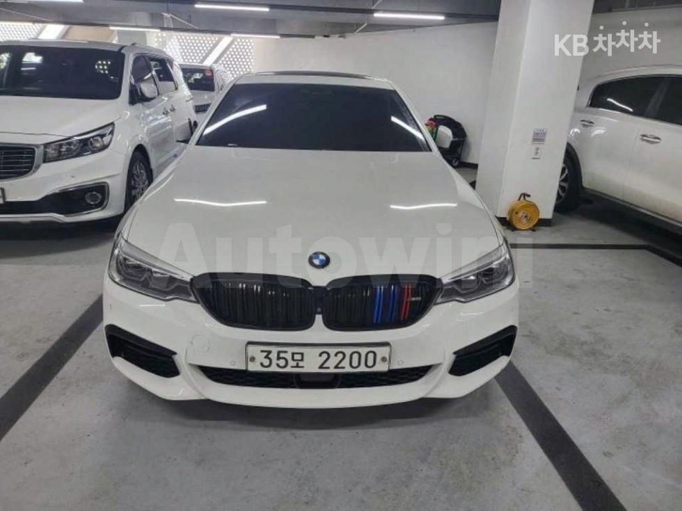 2017 BMW 5 SERIES VIN: WBAJC3104HG993644