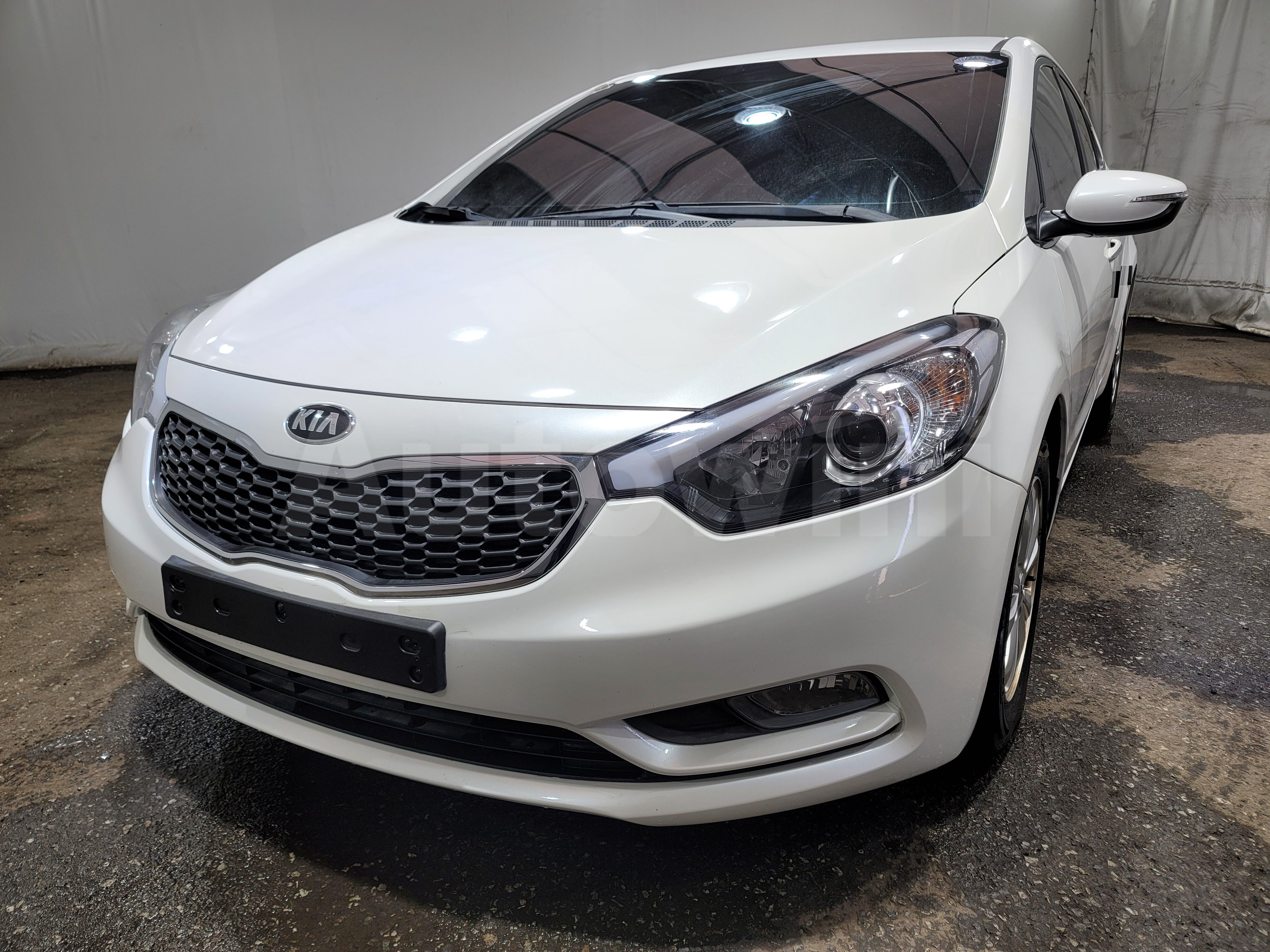 2014 KIA K3 VIN: KNAFJ41BBEA204377