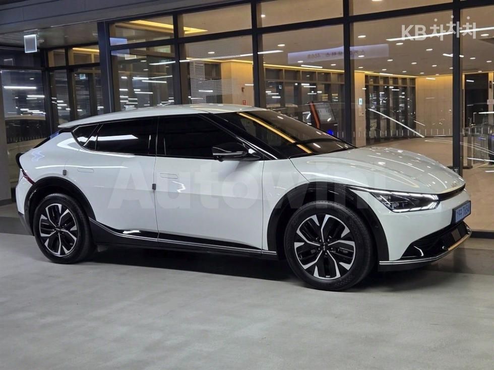2022 KIA EV6 VIN: KNAC381AFNA007236