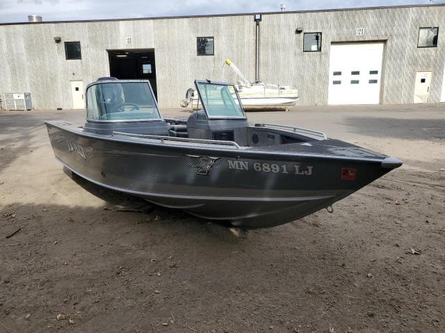 2016 LUND BOAT VIN: LBBHD433B616