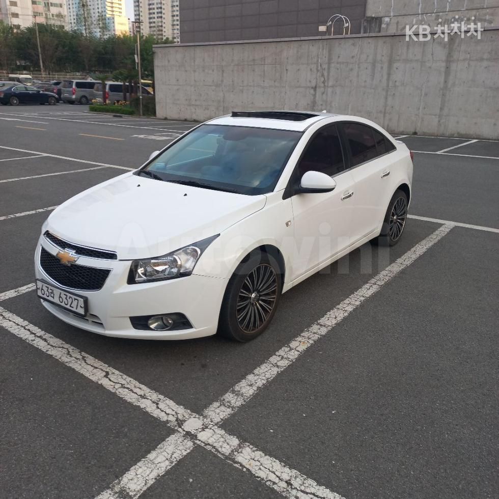 2011 CHEVROLET CRUZE VIN: KLAJA69YDBK121769