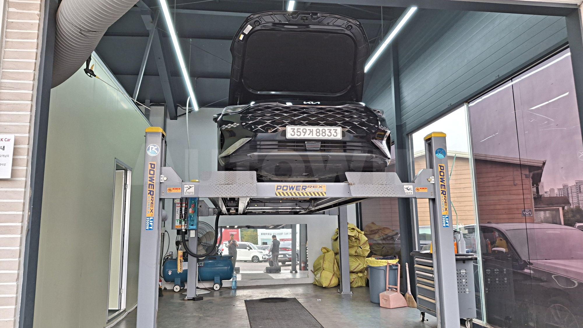 2022 KIA K8 VIN: KNAM541DDNA029713