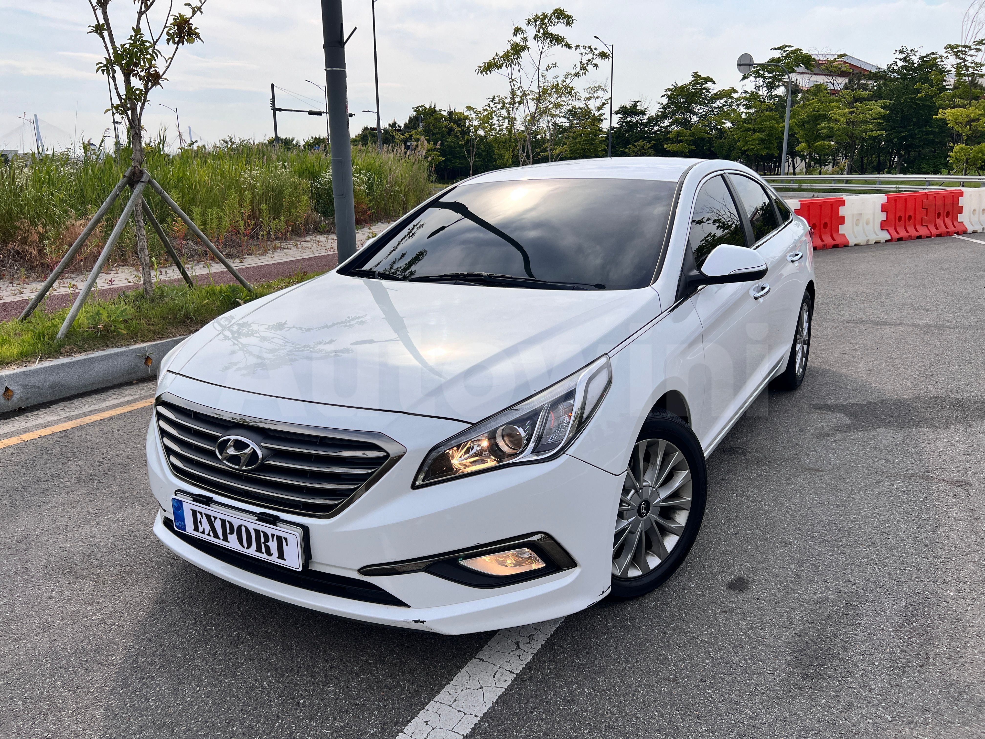 2017 HYUNDAI SONATA VIN: KMHE341AGHA268961