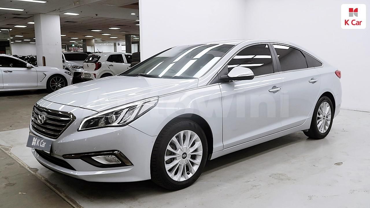2017 HYUNDAI SONATA VIN: KMHE341DBHA329093