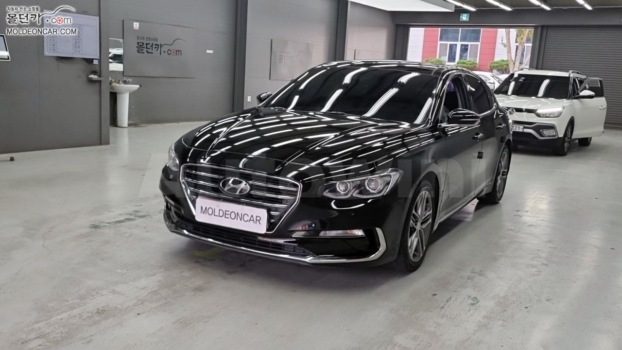 2018 HYUNDAI GRANDEUR VIN: KMHF641NBKA205514