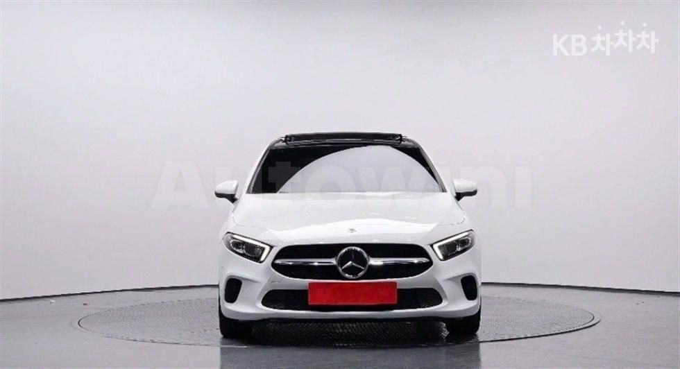 2019 MERCEDES-BENZ A-CLASS VIN: WDD3F4EB7KJ095074