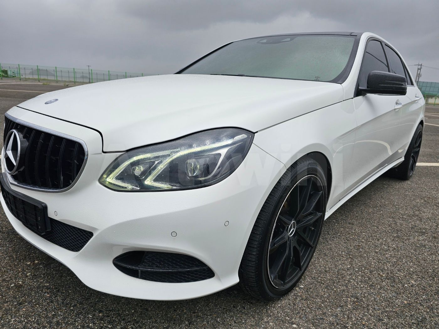 2014 MERCEDES-BENZ E-CLASS VIN: WDDHF8CB5EB001854