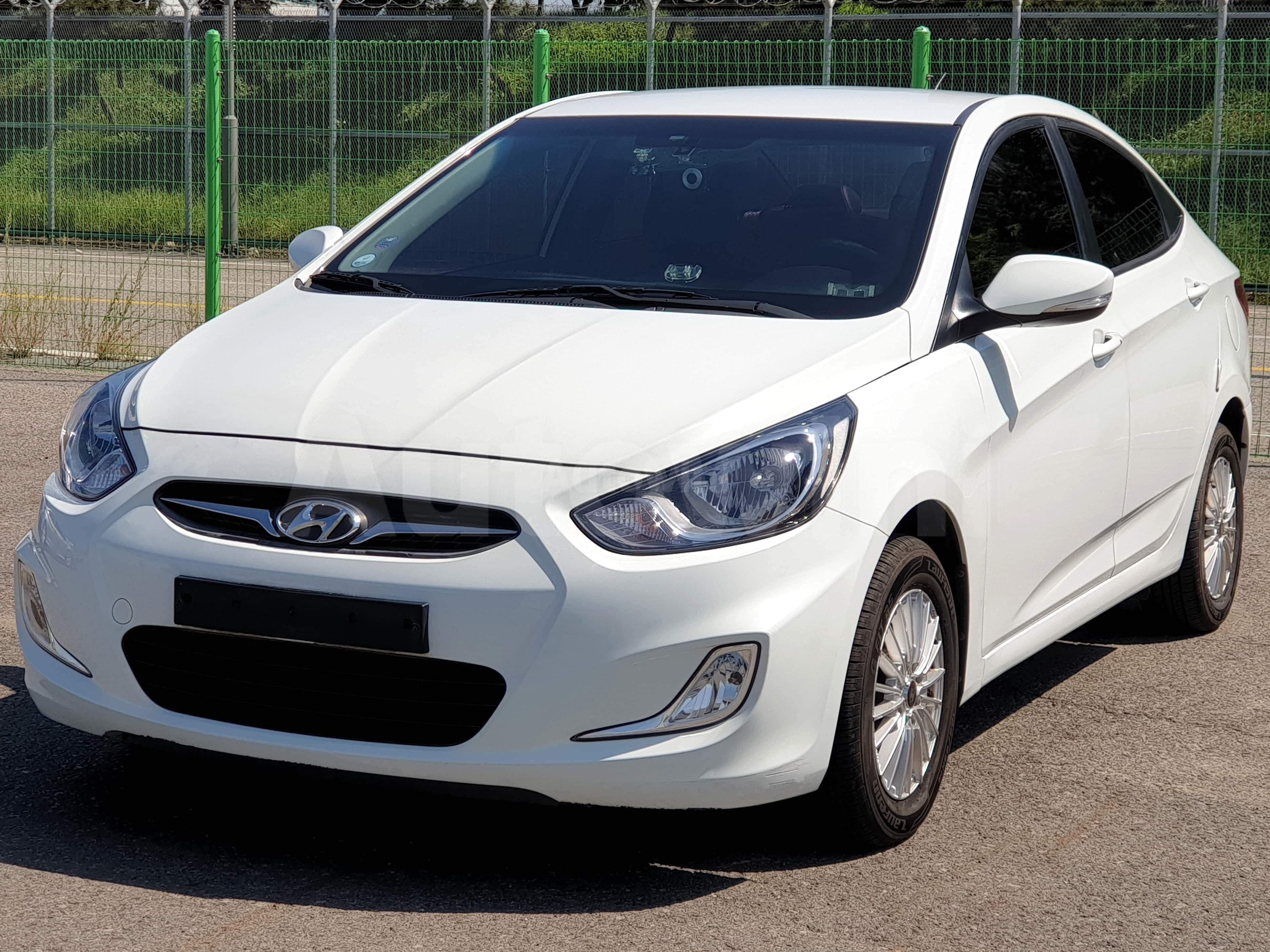 2014 HYUNDAI ACCENT VIN: KMHCT41CBEU471899