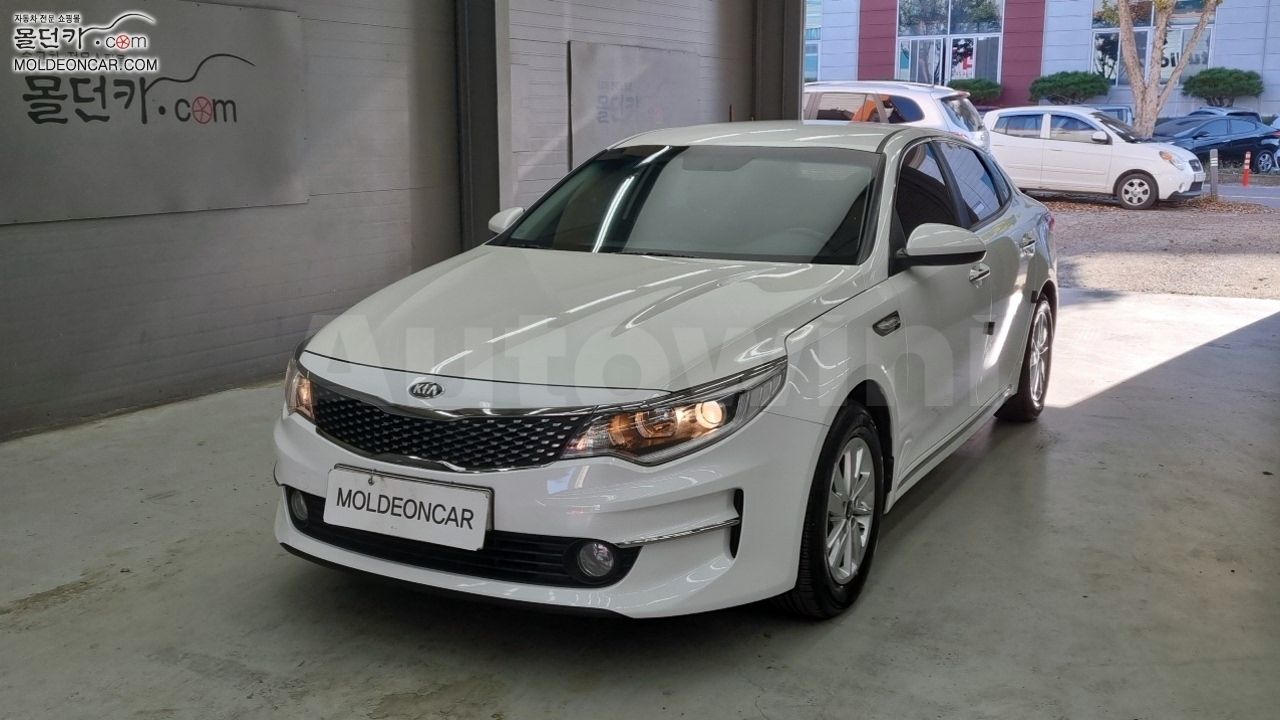 2018 KIA K5 VIN: KNAGS416BJA232380