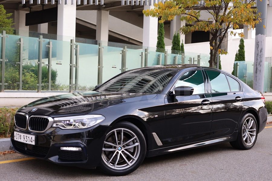 2017 BMW 5 SERIES VIN: WBAJC3104HG921553