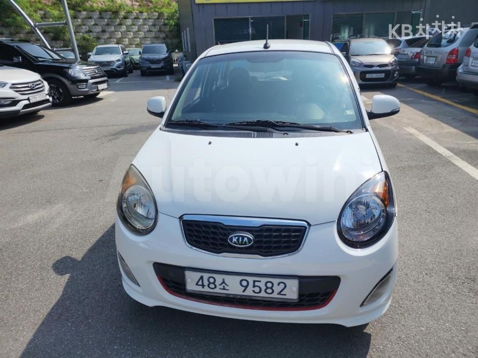 2011 KIA MORNING VIN: KNABK514BBT102009
