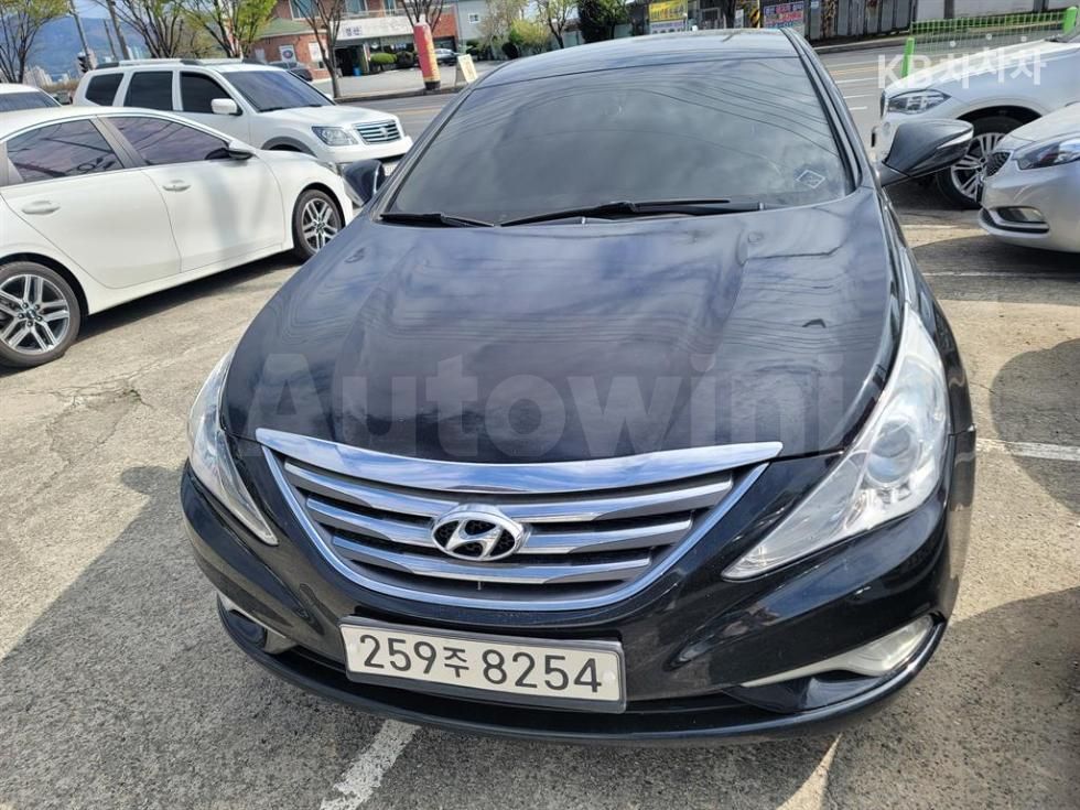 2014 HYUNDAI SONATA VIN: KMHEC41LBEA597086