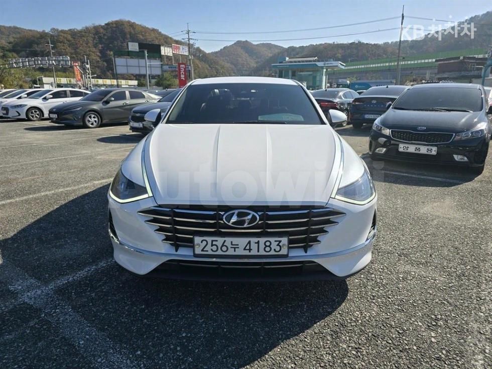 2020 HYUNDAI SONATA VIN: KMHL141EBLA031484