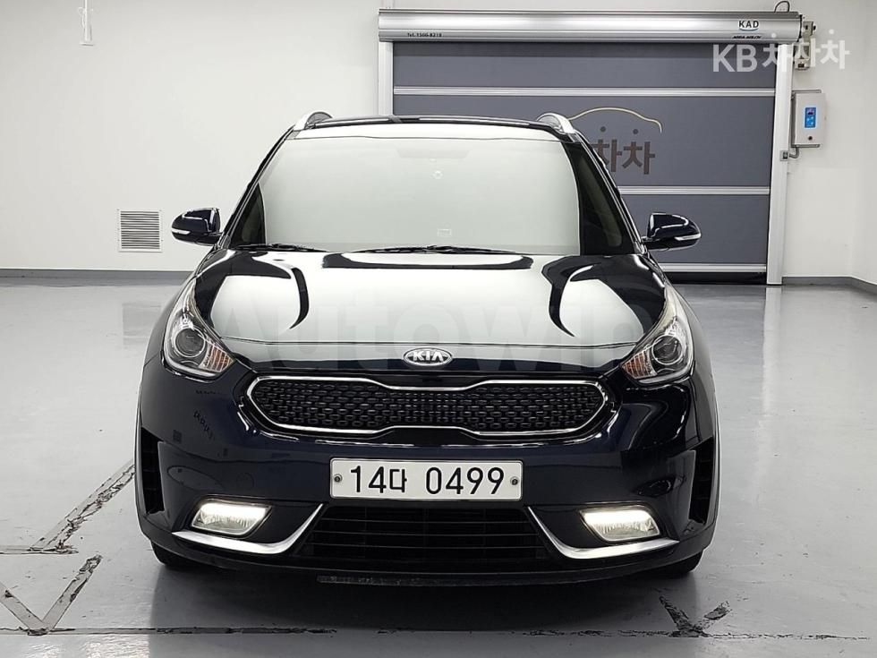 2017 KIA NIRO VIN: KNACA81CGHA023108