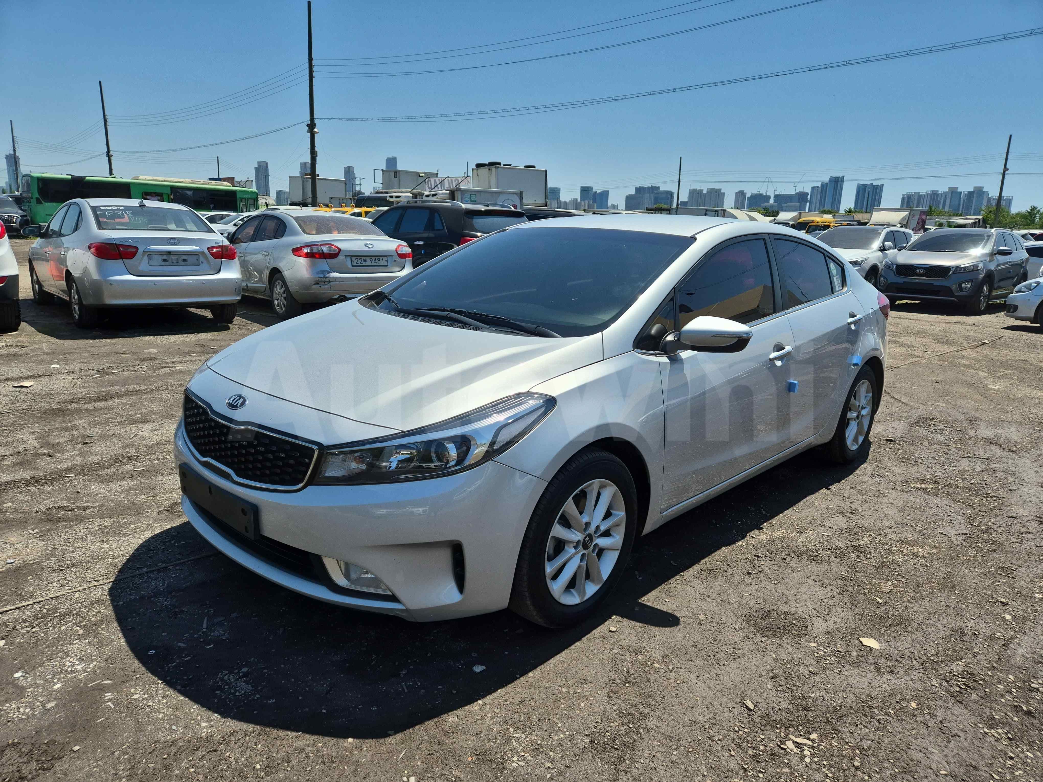 2017 KIA K3 VIN: KNAFK41BGHA717380