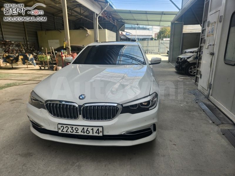 2019 BMW 5 SERIES VIN: WBAJK7106KBP73937