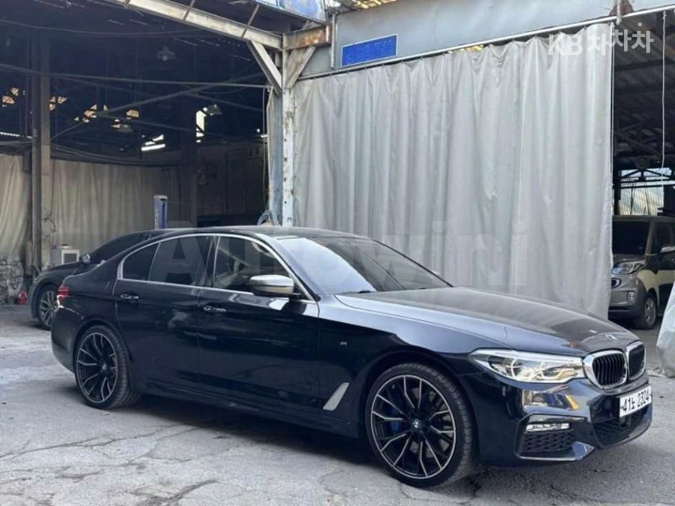 2018 BMW 5 SERIES VIN: WBAJC3101JDA33854