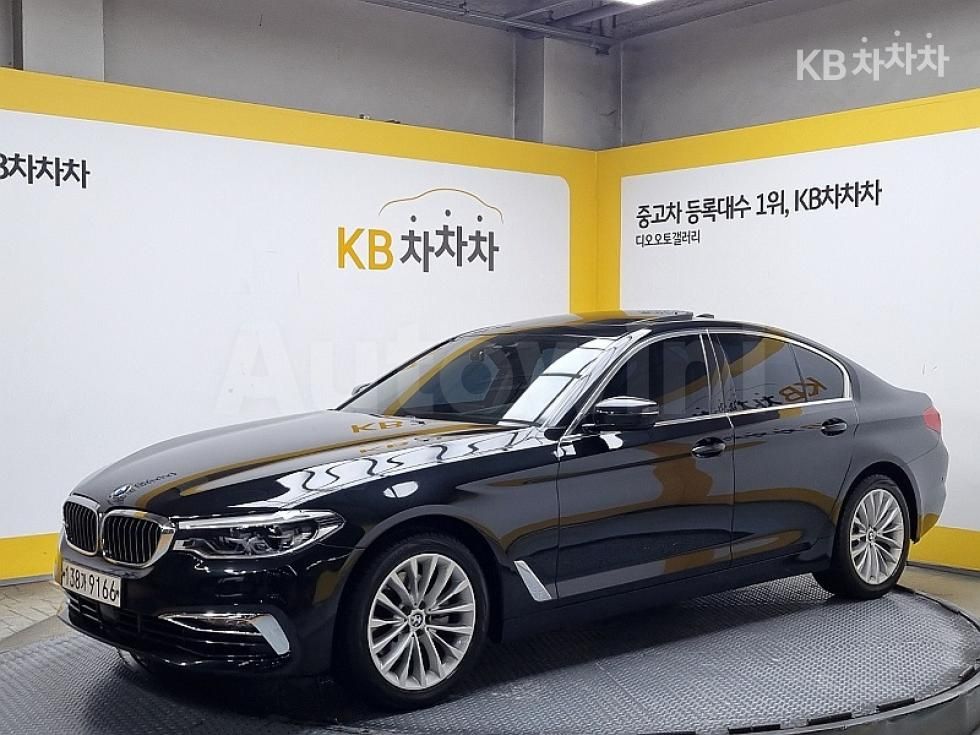 2019 BMW 5 SERIES VIN: WBAJF3100KBS69851